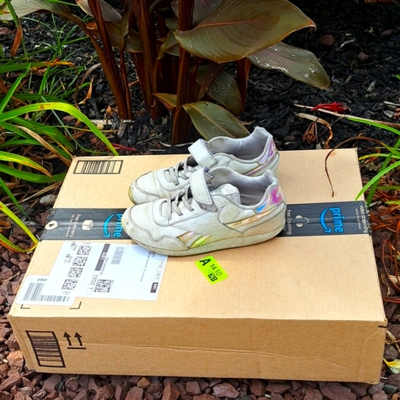 Reebok kids 3 white used - Picture 2 of 4